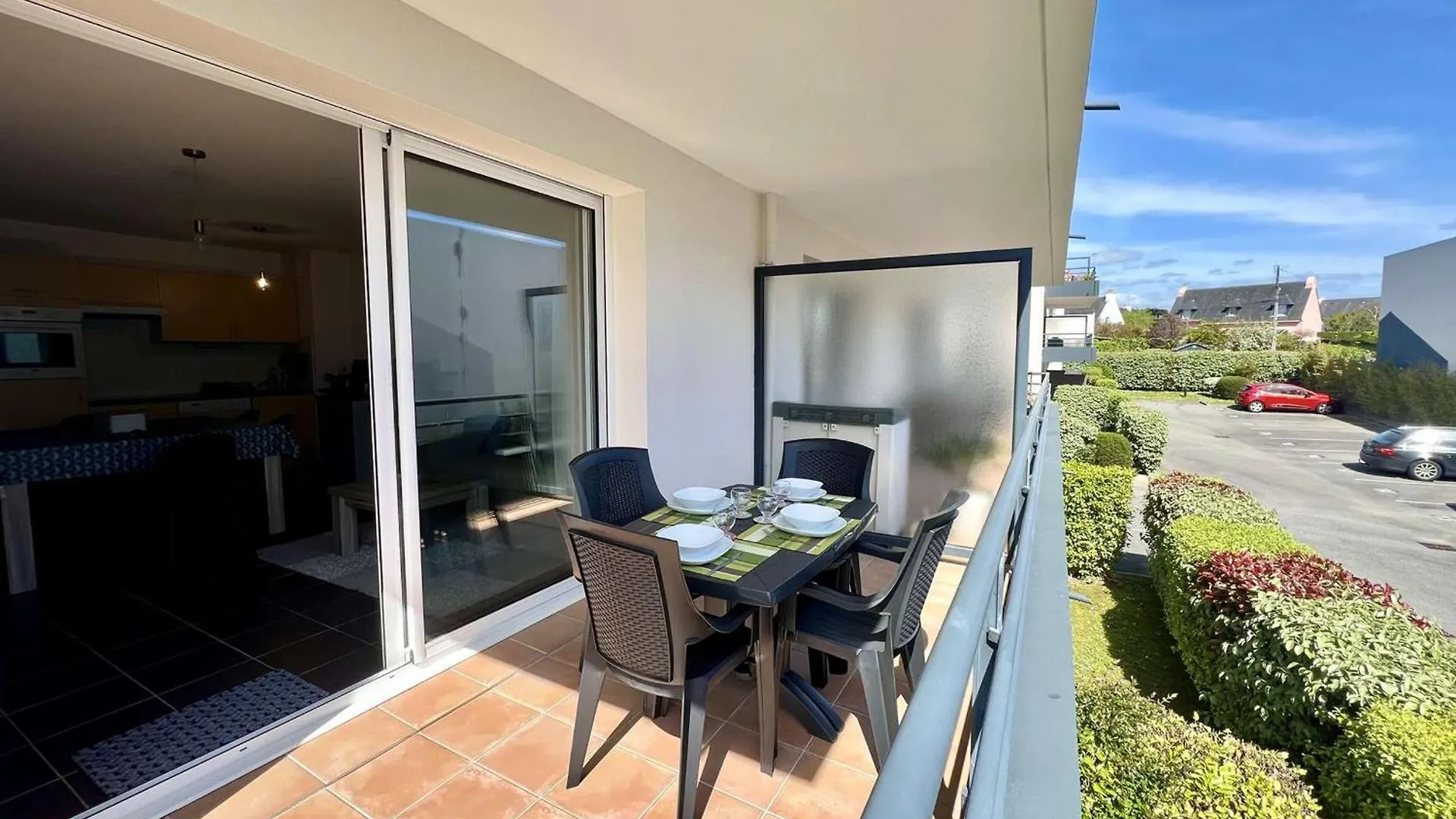 Etel : Appart. 2P Avec Terrasse Sud, Parking & Petit Chien Bienvenu - Fr-1-479-218 0*,  France
